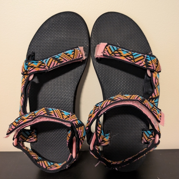 Teva Women's Sandals with Geometric Pattern - Picture 1 of 3